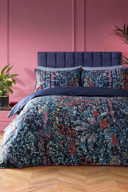 Soiree 'Tessa' 200 Thread Count Duvet Cover Set in Navy - Size: Double - image 1