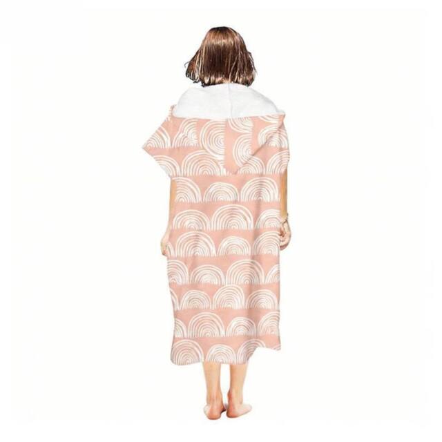 Obasyhig Style 13 Pullover Style Adult Hooded Cloak Bath Towel - image 1