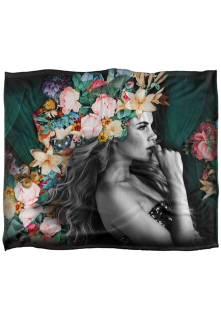 Reinders Flower Floral Portrait Silky Touch Super Soft Throw Blanket 152 X 127 cm in White - image 1