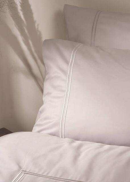 Truly Set of 2 Dove Grey Satin Stitch Bamboo Pillowcases in Light Grey - Size: Standard Pillow Case - image 1