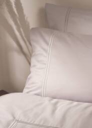 Truly Set of 2 Dove Grey Satin Stitch Bamboo Pillowcases in Light Grey - Size: Standard Pillow Case