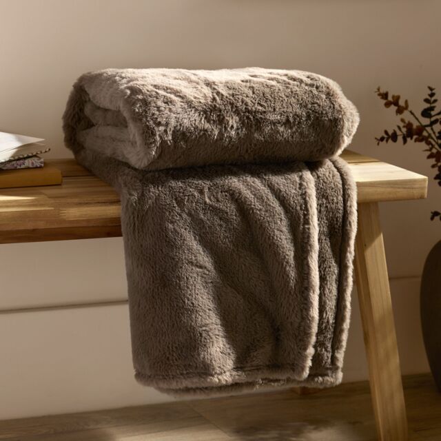 Furn Kallu Double-Sided Faux-Fur Throw in Brown - Size: 130 cm x 180 cm - image 1