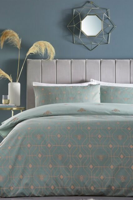 Furn Bee Deco Geometric Reversible Duvet Cover Set in Light Green - Size: Single - image 1