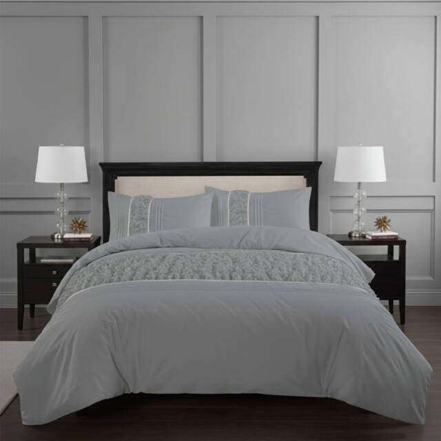 Snug City Ruffle Design Duvet Cover Soft Elegant Bedding Set with Pillowcases in Silver - Size: King - image 1