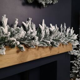 Samuel Alexander 1.8m Snow Flocked Lapland Christmas Garland with 150 Tips in Green - thumbnail 4