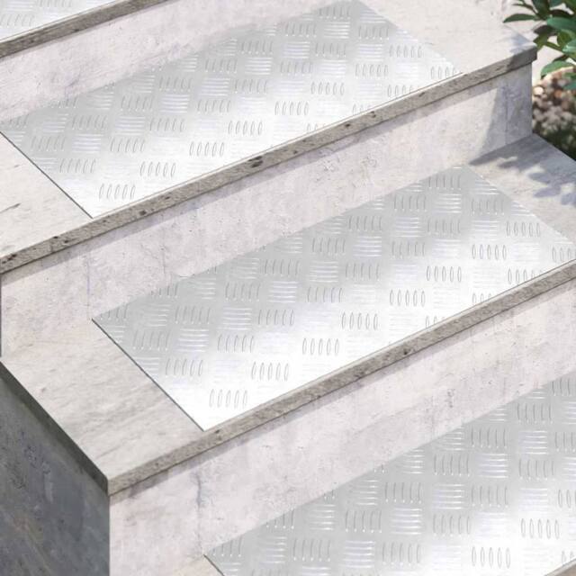 Berkfield Home Modern Aluminium Checker Plates 4 pcs Anti-Slip 70x30 cm in Silver - Size: Medium - image 1