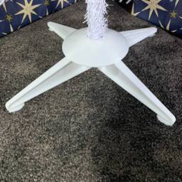 Samuel Alexander 6ft (180cm) White Pencil Pine Christmas Tree with 321 Tips - thumbnail 6