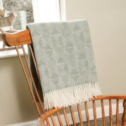 Native Natural Diamond Pattern Green Wool Blanket - Size: Double - thumbnail 1