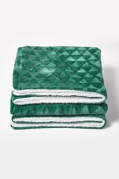 Homescapes Geometric Triangle Velvet Throw in Emerald - Size: 160 cm x 200 cm - thumbnail 2
