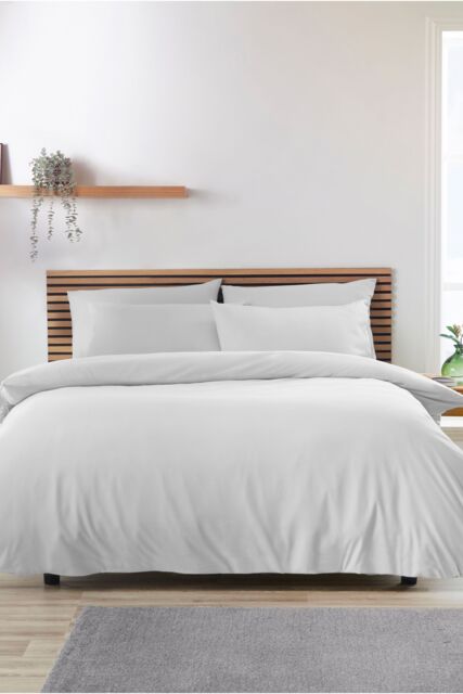 Catherine Lansfield So Soft Non Iron Duvet Cover Set in White - Size: Super King - image 1