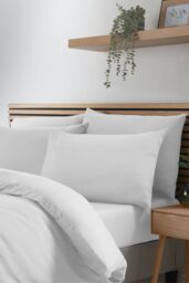 Catherine Lansfield So Soft Non Iron Duvet Cover Set in White - Size: Super King - thumbnail 2