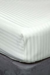 Belledorm Hotel Suite Satin Stripe 540 Thread Count 38cm Fitted Sheet in Ivory - Size: Single - thumbnail 1