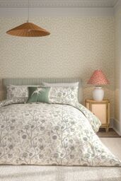 Sanderson 'Solaine' Cotton Duvet Cover Set in Green - Size: Double - thumbnail 1