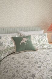 Sanderson 'Solaine' Cotton Duvet Cover Set in Green - Size: Double - thumbnail 2