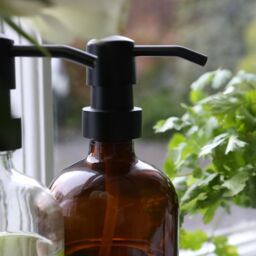 Harbour Housewares 2pc Glass Soap Dispenser Set with Bamboo Tray - 500ml in Orange - thumbnail 6