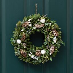 Scottish Everlastings Ltd 38cm Faux Cotton Ball Wood Shaven Wreath in White - thumbnail 1