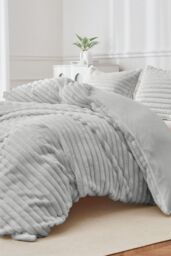Ezysleep Super Soft Luxury Faux Fur Stripe Duvet in Silver - Size: Double - thumbnail 2