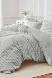 Ezysleep Super Soft Luxury Faux Fur Stripe Duvet in Silver - Size: Double - thumbnail 1
