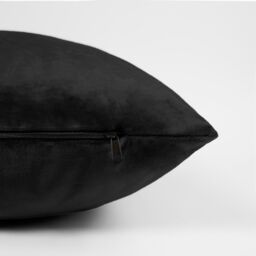 OHS 2 x Matte Velvet Filled Cushion Covers Soft Zip in Black - Size: 45 cm x 45 cm - thumbnail 2