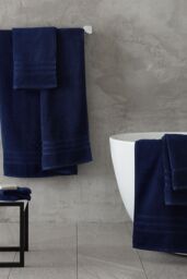 Catherine Lansfield Zero Twist Cotton 6 Piece Towel Bale in Navy - thumbnail 4