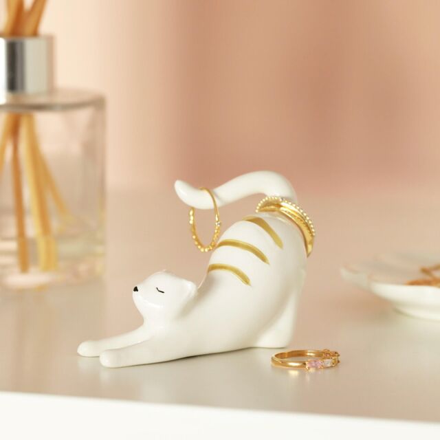 Lisa Angel Women's White Stretching Cat Ring Holder - image 1
