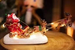Marco Paul Pre-Lit Santa & Sleigh Christmas Decoration - thumbnail 3