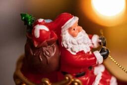 Marco Paul Pre-Lit Santa & Sleigh Christmas Decoration - thumbnail 7