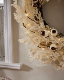 Dibor Giant Pampas Pre-Lit Festive Decor Front Door Christmas Wreath 55cm in White - thumbnail 2