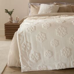 Furn Snowflakes Soft Flannel Fleece Throw in Off-White - Size: 150 cm x 200 cm - thumbnail 4