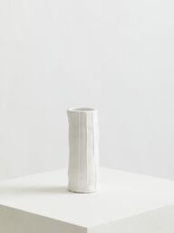 Orsina Versatile Small Large Vase, Traditional Stoneware Flower Vase, Compact & Lightweight Vase For Flowers in White - thumbnail 3