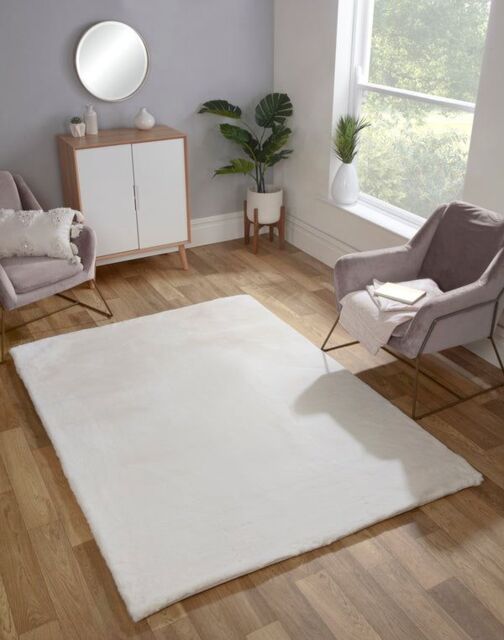 The Linen Consultancy TLC 5 Star Hotel Concept Luxury Faux Fur Ivory Rug - Size: 150 cm x 200 cm - image 1