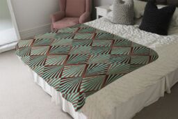 Benjamin Tate Design Green Geometric Rays Blanket in Natural - Size: 120 cm x 150 cm - thumbnail 3