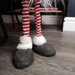 Samuel Alexander 67cm Standing Plush Christmas Gonk with Grooved Hat in Red - thumbnail 6