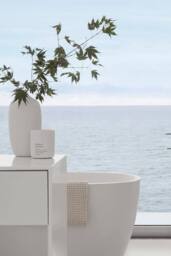 Blomus Fraga Scented Candle Medium - French Cotton in White - thumbnail 2