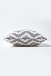 Homescapes Geometric Cotton Knitted Cushion Cover in Grey - Size: 45 cm x 45 cm - thumbnail 2