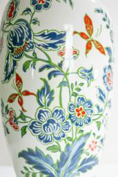 Downton Interiors Red Floral Ceramic Table Lamp with Plain Shade - Size: Large - thumbnail 3