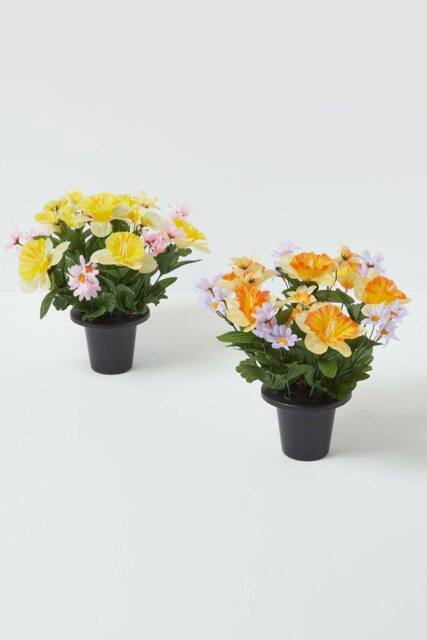 Homescapes Set of 2 Daisy & Daffodil Artificial Flowers in Grave Pot - image 1