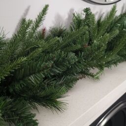 Samuel Alexander Premier 1.8M Festive Norfolk Pine Christmas Garland PE/PVC Tips in Green - thumbnail 3