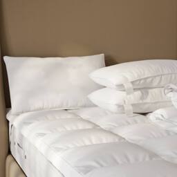 Essential Super Soft Mattress Topper in White - Size: Super King - thumbnail 6