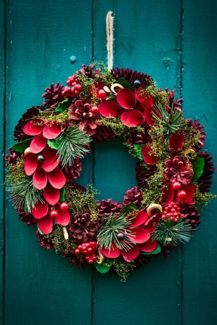 Dibor Vintage Style Cluster Berries Front Door Wreath Christmas Wreath 30cm in Red - image 1