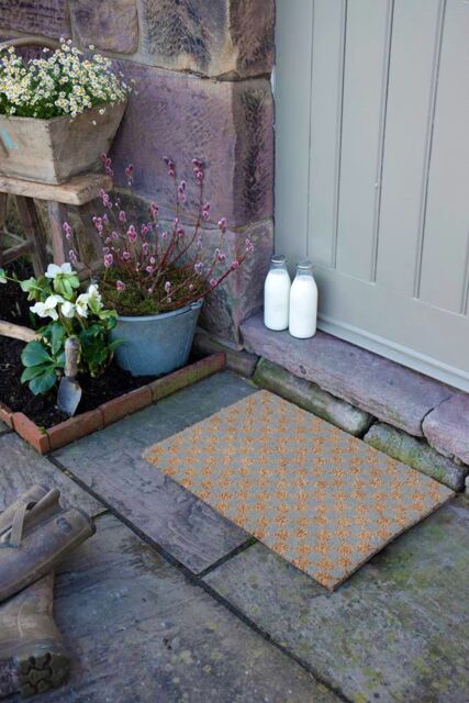 Artsy Mats Grey Wavey Lines Pattern Doormat - Size: 40 cm x 60 cm - image 1