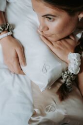 Silk Addict 100% Mulberry Silk Pillowcase Twinpack - Caramel in Ivory - Size: Standard Pillow Case - thumbnail 4