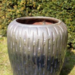 Primrose Two-Tone Textured Terracotta Round Planter In Metallic Two Tone 53cm in Metallics - thumbnail 2
