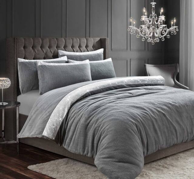 Velosso Beaux Shimmer Duvet Cover & Pillowcase Set in Silver - Size: Double - image 1