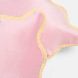 OHS 2 x Scallop Edge Matte Velvet Cushion Covers Home Décor in Baby Pink - Size: 45 cm x 45 cm - thumbnail 4