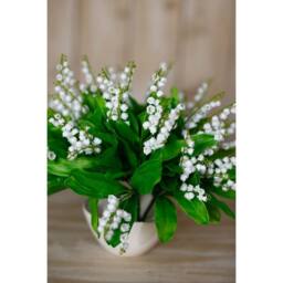 Sostter White Faux Lily of the Valley Flower Bouquet in Soft White - thumbnail 4