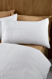 Catherine Lansfield 'Folkstone Geo' Duvet Cover Set in White - Size: Single - thumbnail 2