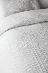 Catherine Lansfield 'Folkstone Geo' Duvet Cover Set in White - Size: Single - thumbnail 3