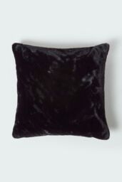 Homescapes Soft Touch Faux Fur Cushion 46 x 46 cm in Black - thumbnail 2