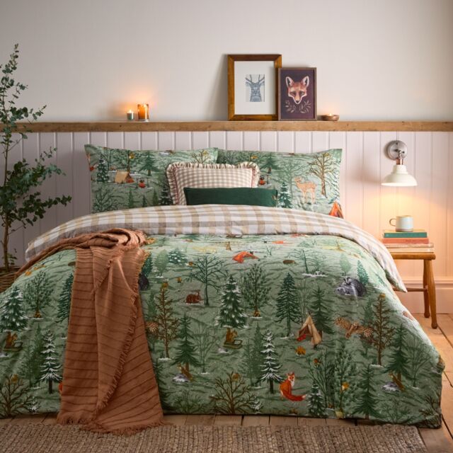 Furn Lodge Wood 100% Brushed Cotton Duvet Set in Green - Size: Double - image 1